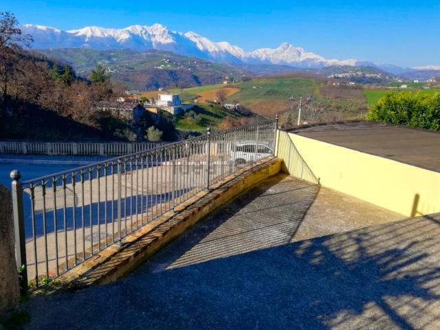 Casa in vendita a Castilenti, Abruzzo
