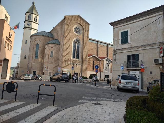 Casa in vendita a Montenero di Bisaccia, Molise