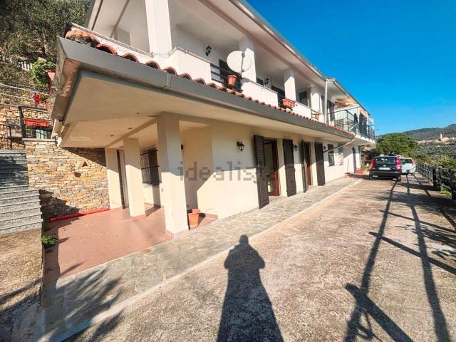 Casa in vendita a Oliveto, Imperia