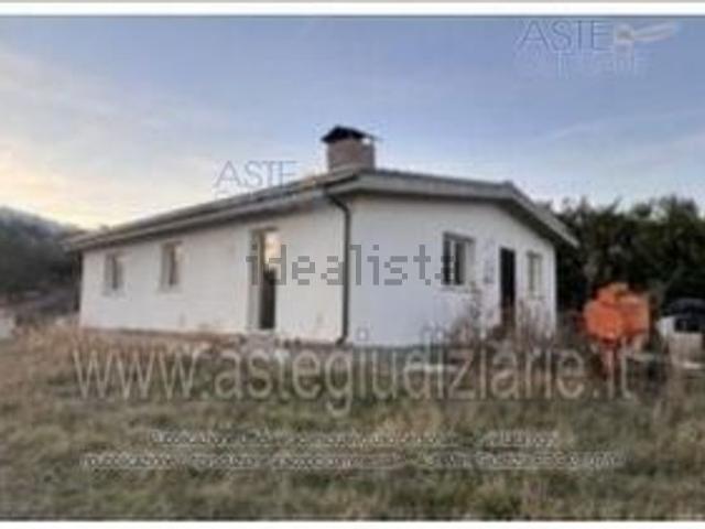 Casa in vendita a Civitaquana, Pescara
