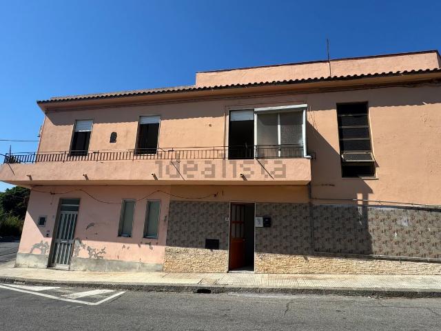 Casa in vendita a Venetico, Sicilia