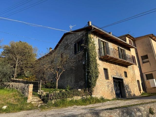 Casa in vendita a Trevi, Umbria