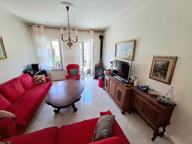 Casa in vendita a Centro, Marche