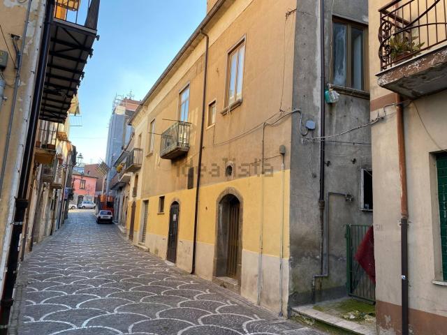 Casa in vendita a Aiello Del Sabato, Campania