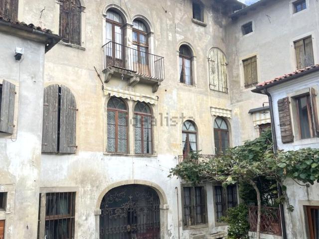 Casa in vendita a Serravalle, Vittorio Veneto