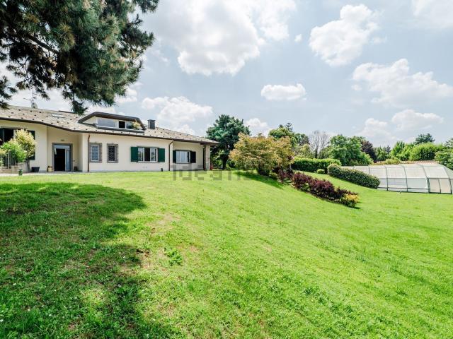 Casa in vendita a Parè, Colverde