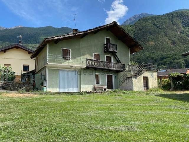 Casa in vendita a Chambave, Aosta