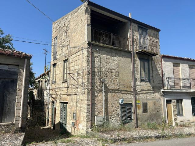 Casa in vendita a Bompietro, Sicilia