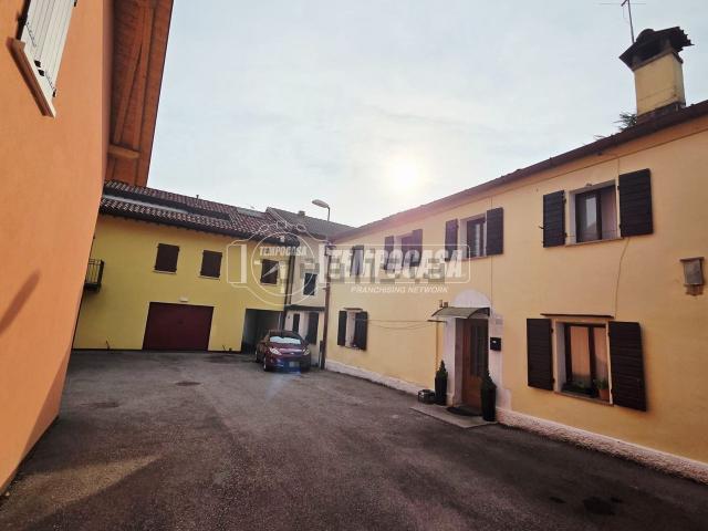 Casa in vendita a Sedico, Veneto