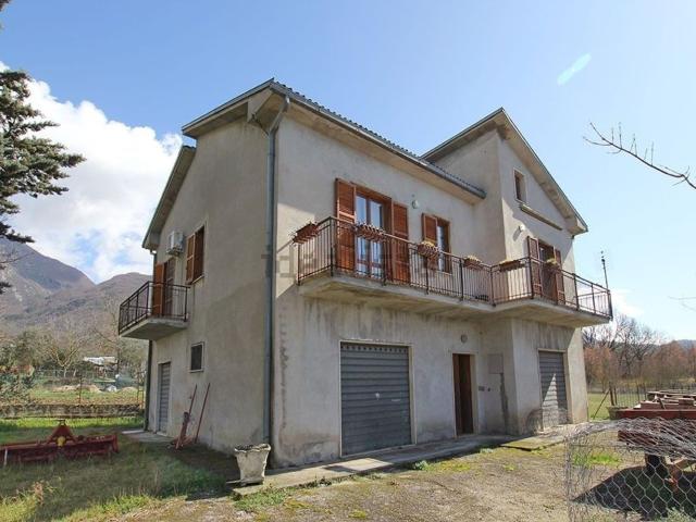 Casa in vendita a Poggio Bustone, Lazio