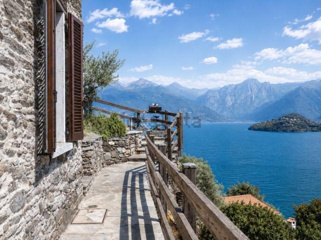 Casa in vendita a Pianello Del Lario, Lombardia
