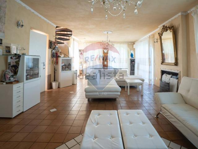 Casa in vendita a Marche, Ancona