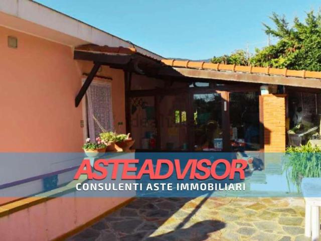 Casa in vendita a Suseneo, San Remo