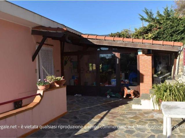 Casa in vendita a Suseneo, San Remo