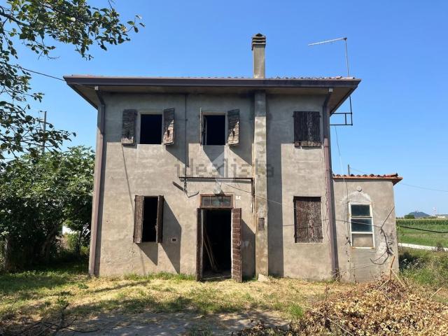 Casa in vendita a Este, Veneto