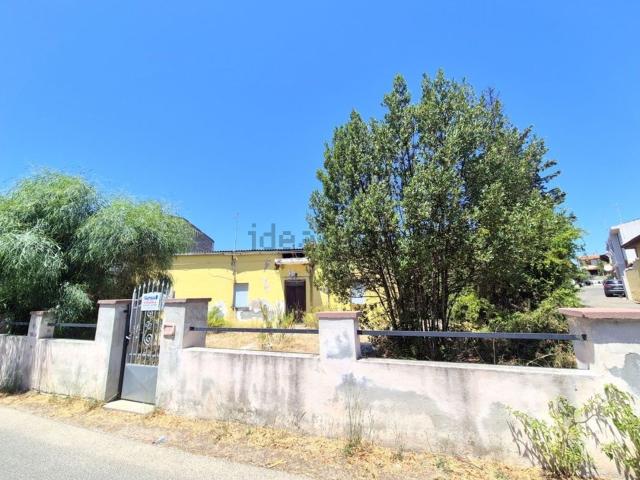 Casa in vendita a Is Meis, Carbonia