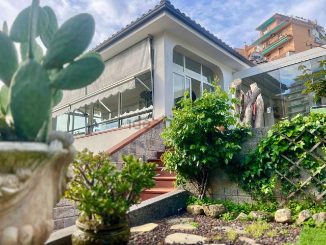Casa in vendita a Suseneo, San Remo
