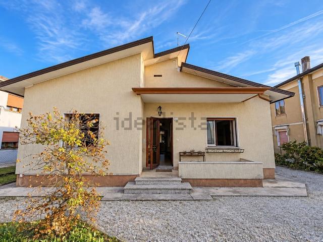 Casa in vendita a Susegana, Treviso