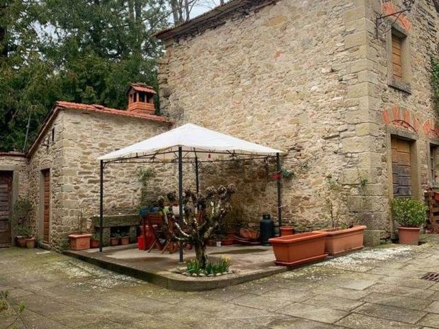 Casa in vendita a Pratovecchio Stia, Stia