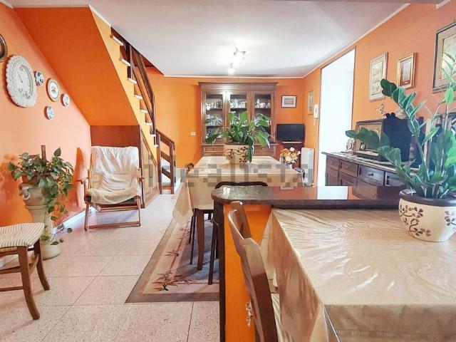 Casa in vendita a Isola Del Gran Sasso, Abruzzo