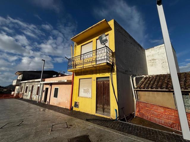 Casa in vendita a Nuxis, Sardigna/Sardegna