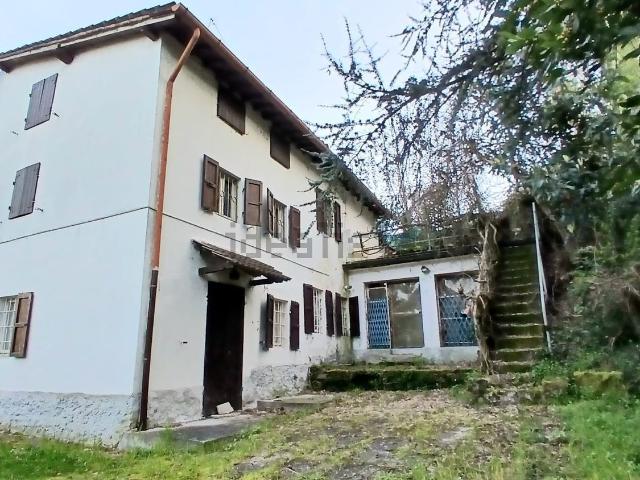 Casa in vendita a Pietra De' Giorgi, Lombardia