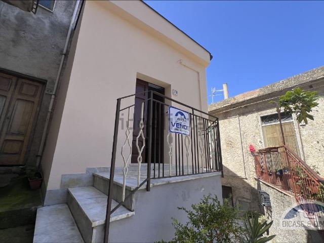 Casa in vendita a San Marco D'alunzio, Sicilia