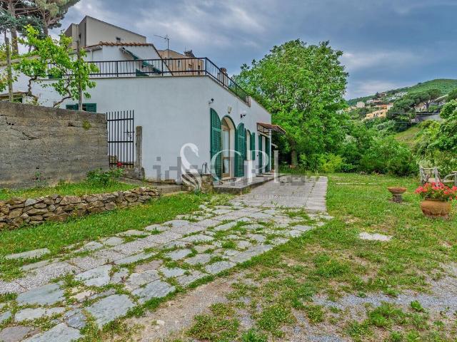 Casa in vendita a Spotorno, Liguria
