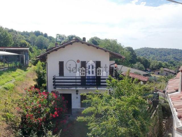 Casa in vendita a Val di Chy, Piemonte