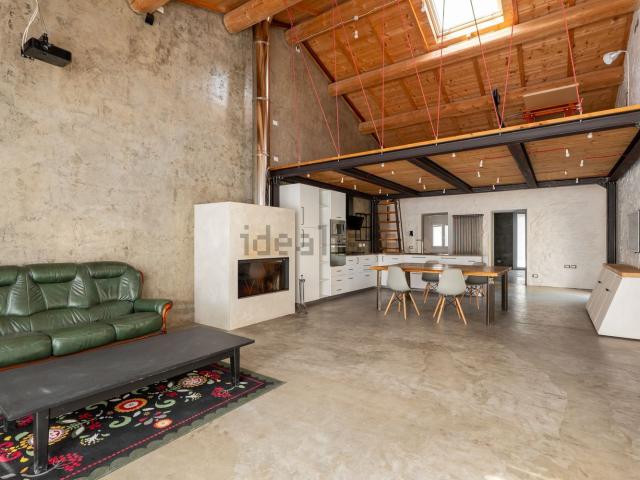 Casa in vendita a Montale Alto, Montale