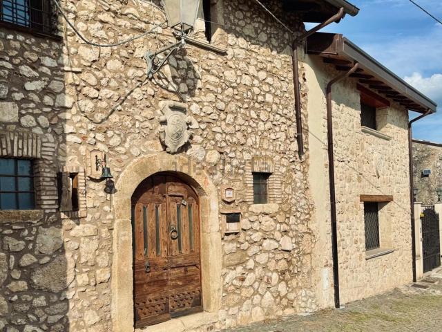 Casa in vendita a Massa D'albe, Abruzzo