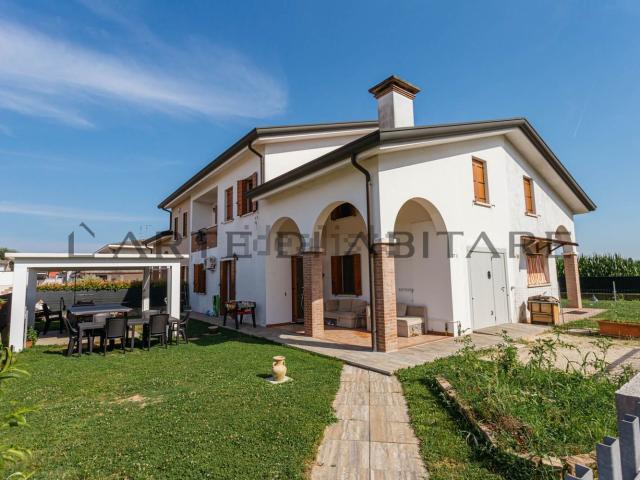 Casa in vendita a Legnaro, Veneto