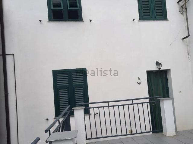 Casa in vendita a Ronco Scrivia, Liguria