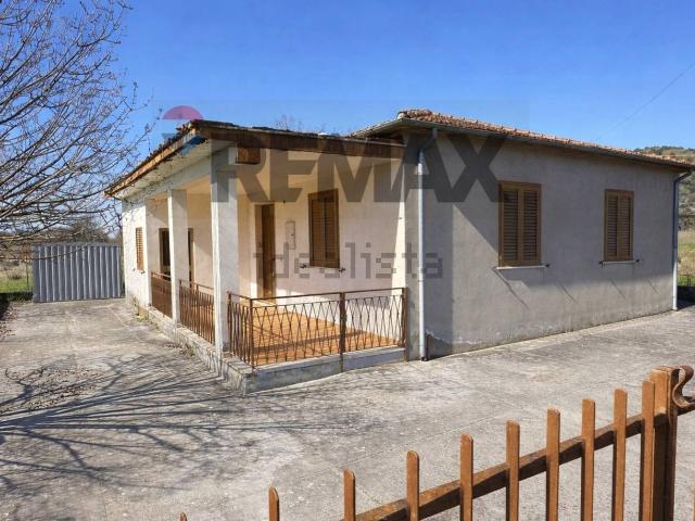Casa in vendita a Rocca D'arce, Lazio