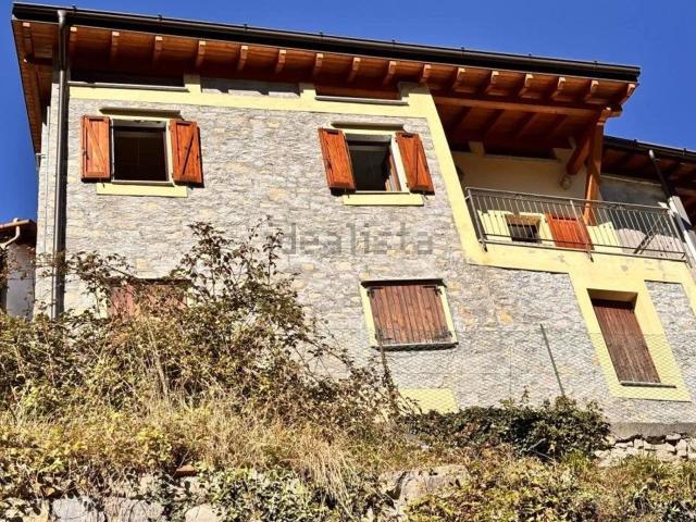 Casa in vendita a Dizzasco, Lombardia