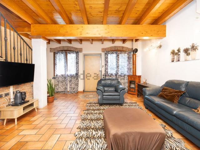 Casa in vendita a Castel Rozzone, Bergamo