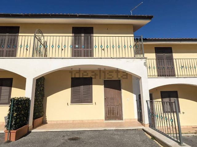 Casa in vendita a Fabrica Di Roma, Lazio