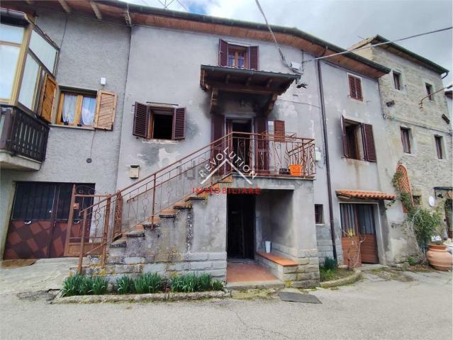 Casa in vendita a Caprese Michelangelo, Toscana