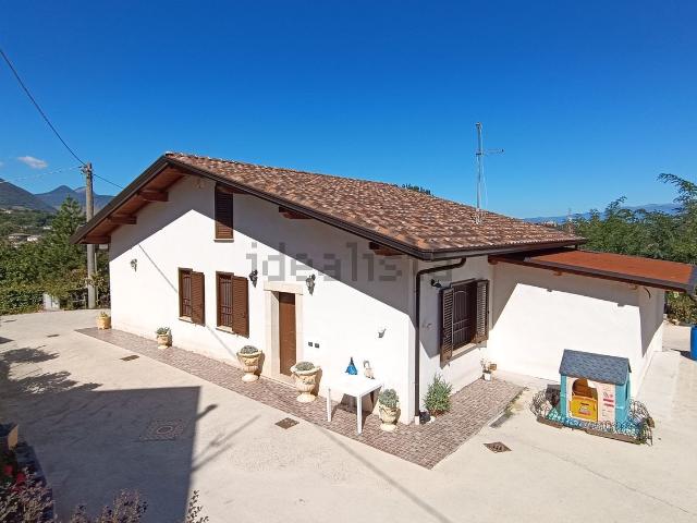 Casa in vendita a Ceccano, Frosinone