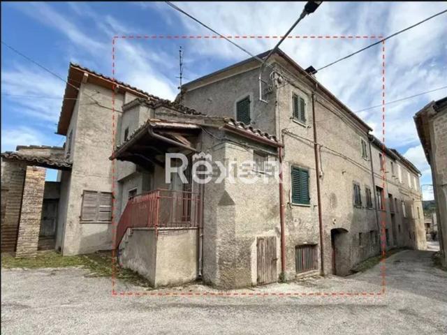 Casa in vendita a Marche, Macerata