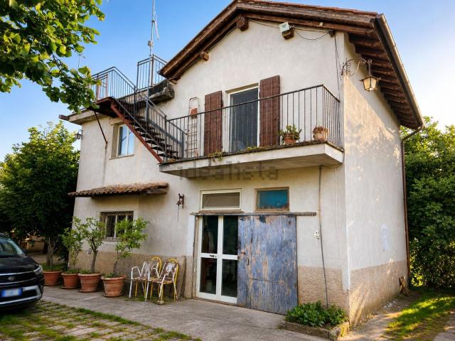 Casa in vendita a Vignanello, Lazio