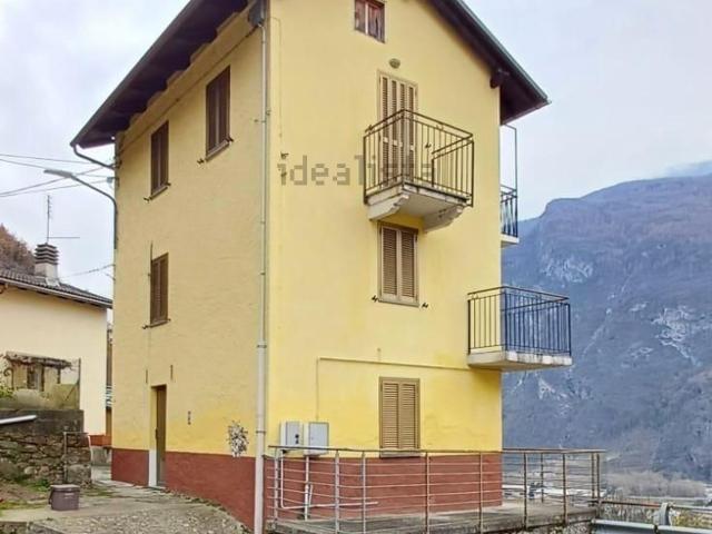Casa in vendita a Stigliano Superiore, Pont Saint Martin