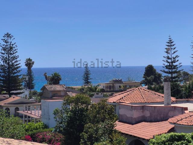 Casa in vendita a Fontane Bianche, Siracusa