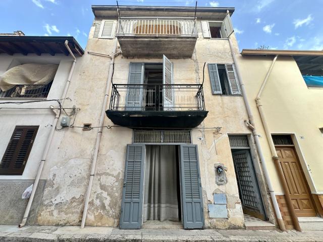 Casa in vendita a Partinico, Sicilia