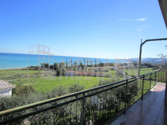 Casa in vendita a Calabria, Cosenza