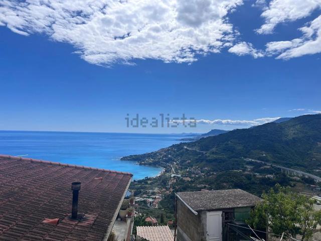 Casa in vendita a Ventimiglia, Liguria