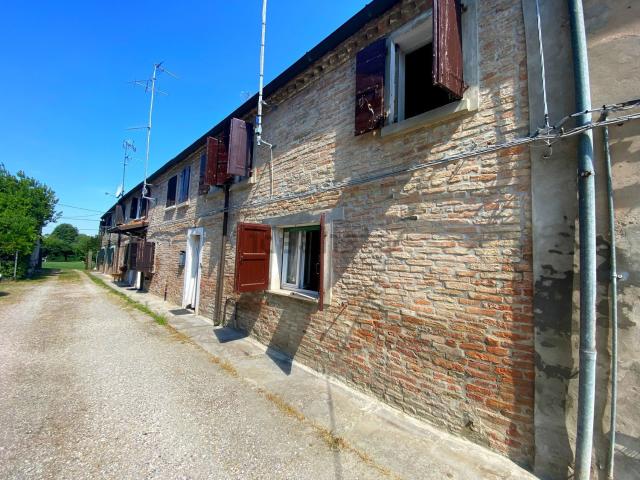 Casa in vendita a Ferrara, Reggio Emilia