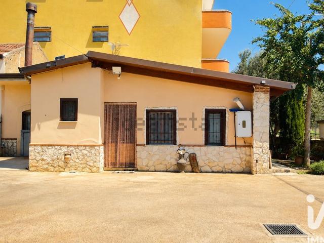 Casa in vendita a Acerra, Campania