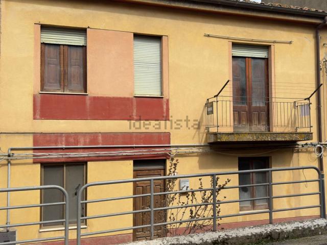 Casa in vendita a Castellana Sicula, Sicilia