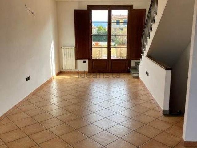 Casa in vendita a Montemurlo, Toscana